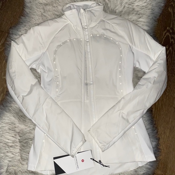 Lululemon Run for Cold Jacket - Picture 6 of 8